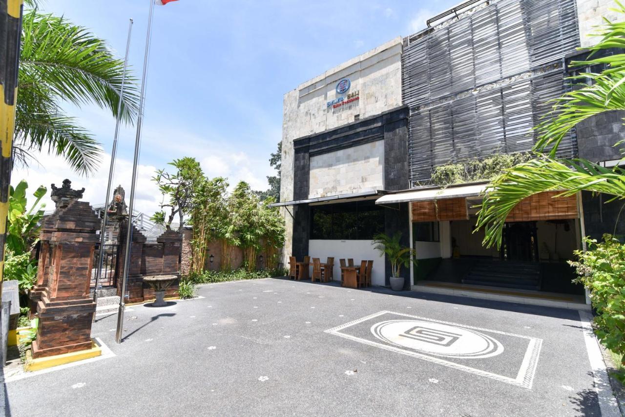 红多兹Plus酒店-巴厘岛画廊2号商城 丹帕沙 外观 照片